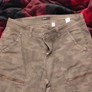 Size 14 Suppliers brand camp cargo capris